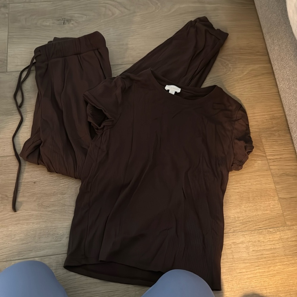 Splendid matching sweatpants and shirt